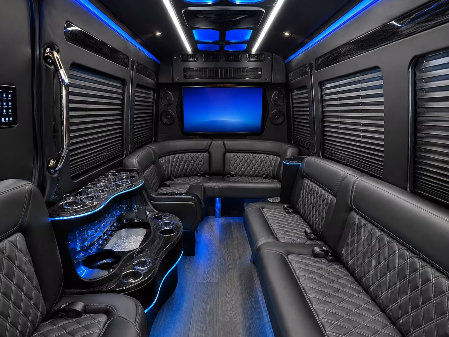 group transportation to new bedford whalers games and south coast speedway events